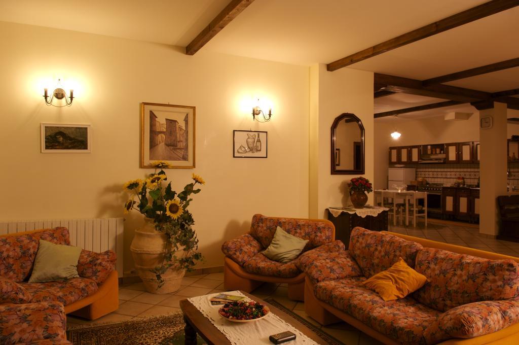 Bed and Breakfast La Colonna Montelanico Экстерьер фото